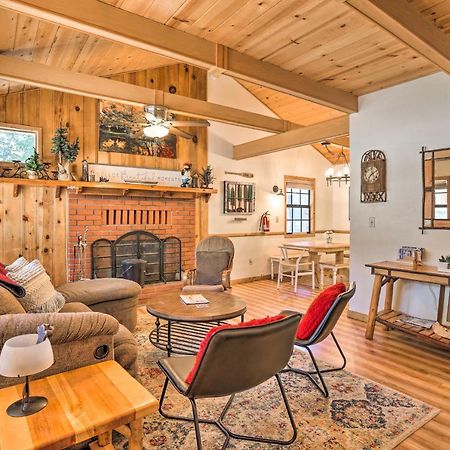 Big Bear Cabin With Deck And Hot Tub, Near Resorts! Big Bear Lake Kültér fotó
